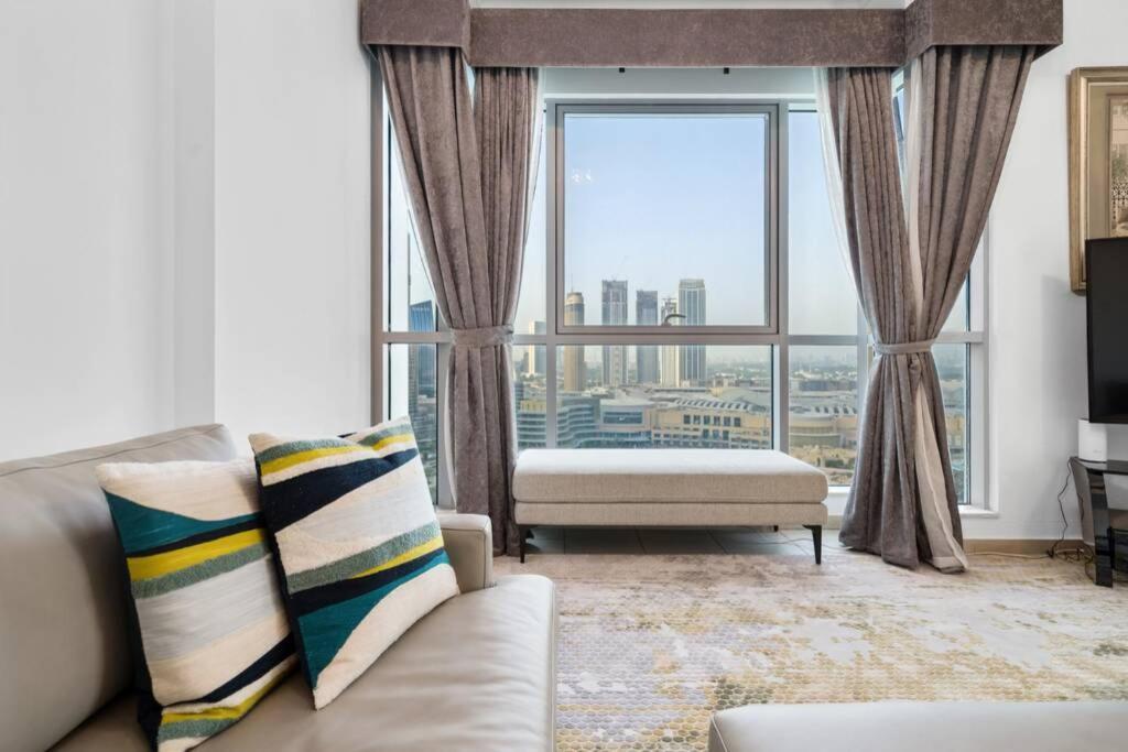 Spectacular Burj & Fountain View - Luxurious 3 Bedrooms & Maids - The Residences Appartement Dubaï